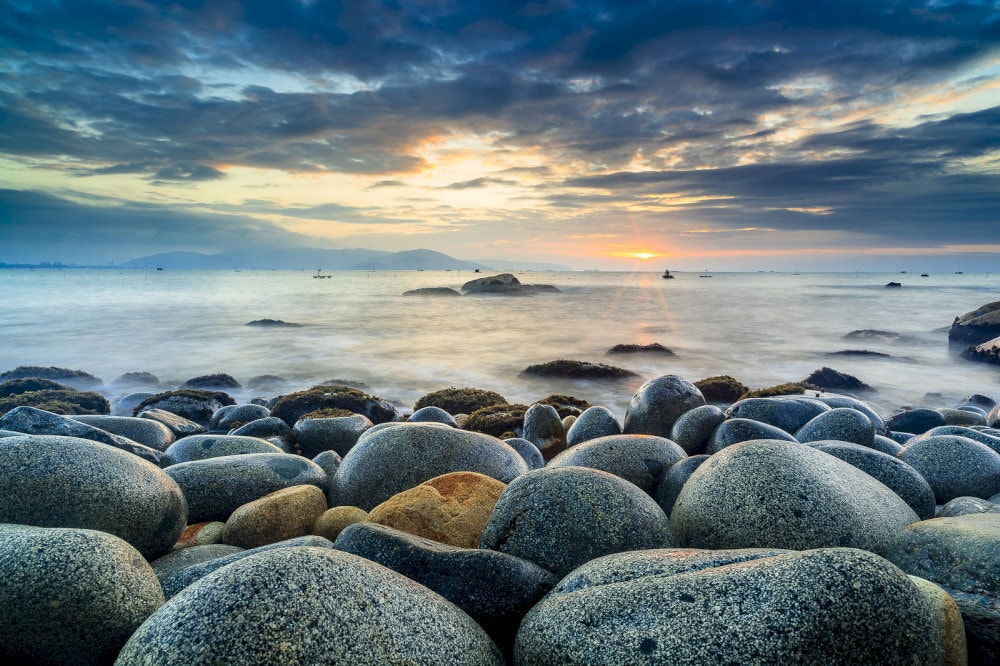 Striking egg-like stones add to the allure of Queen’s Beach